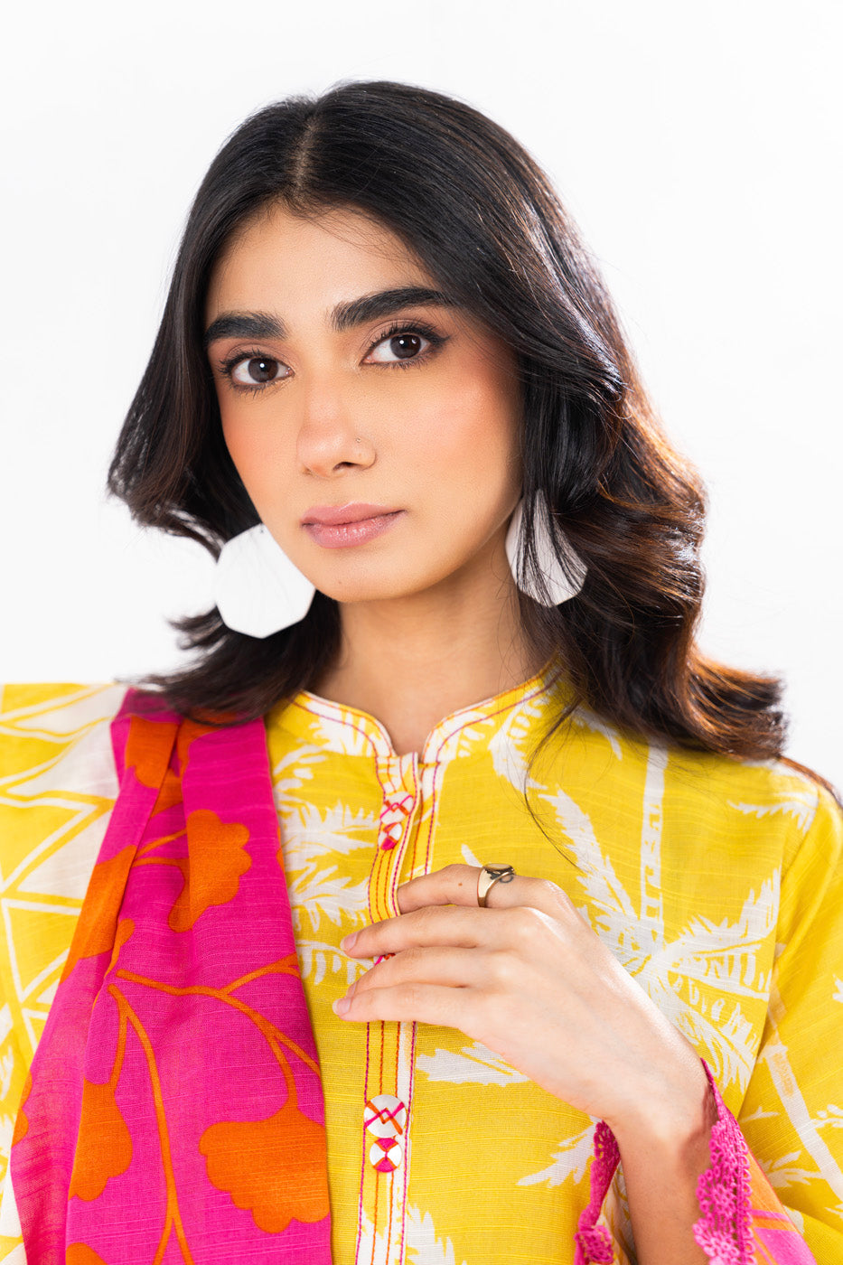 3 Piece Printed Khaddar Suit With Light Khaddar Dupatta