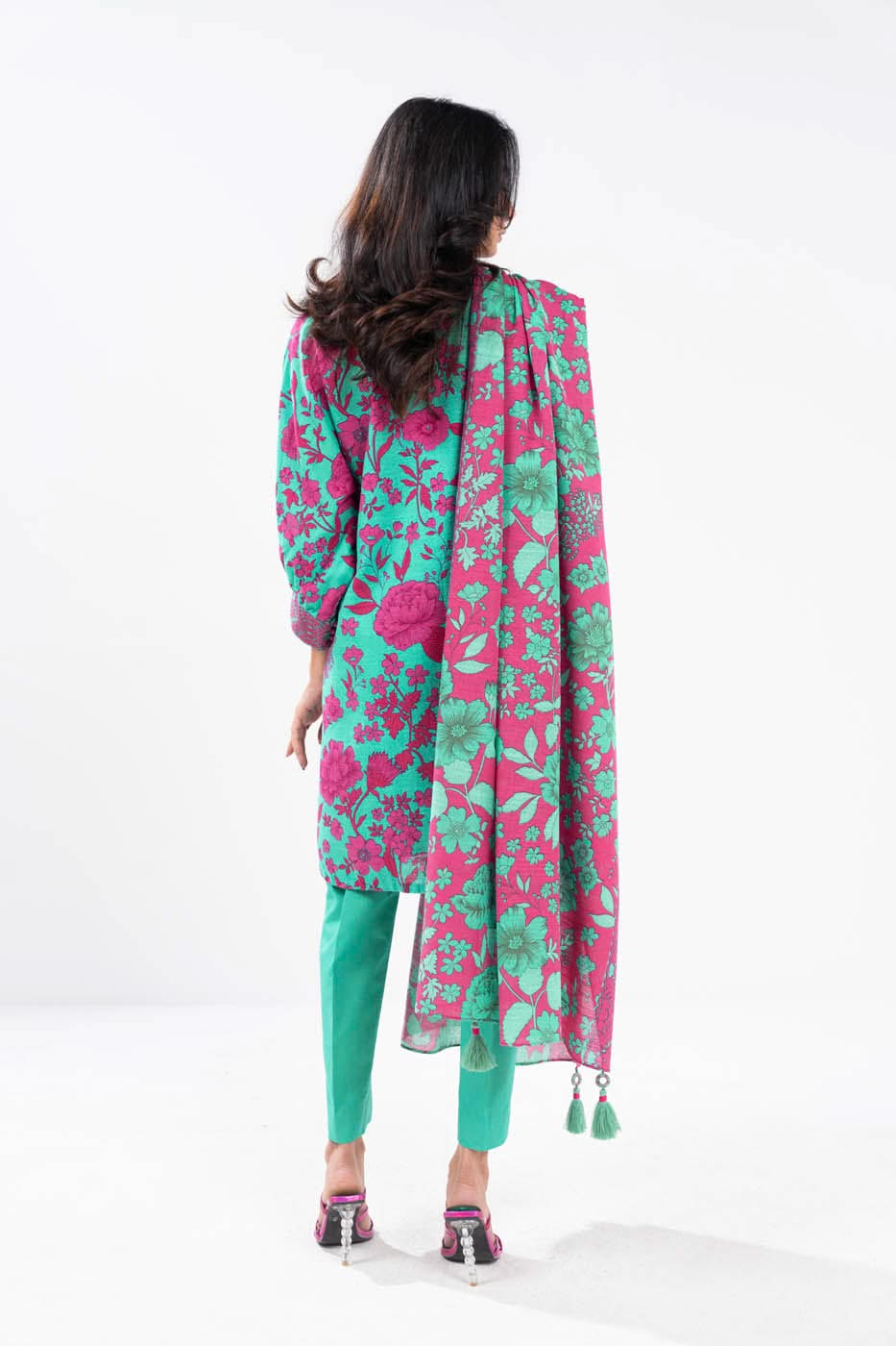 3 Piece Printed Khaddar Suit With Light Khaddar Dupatta