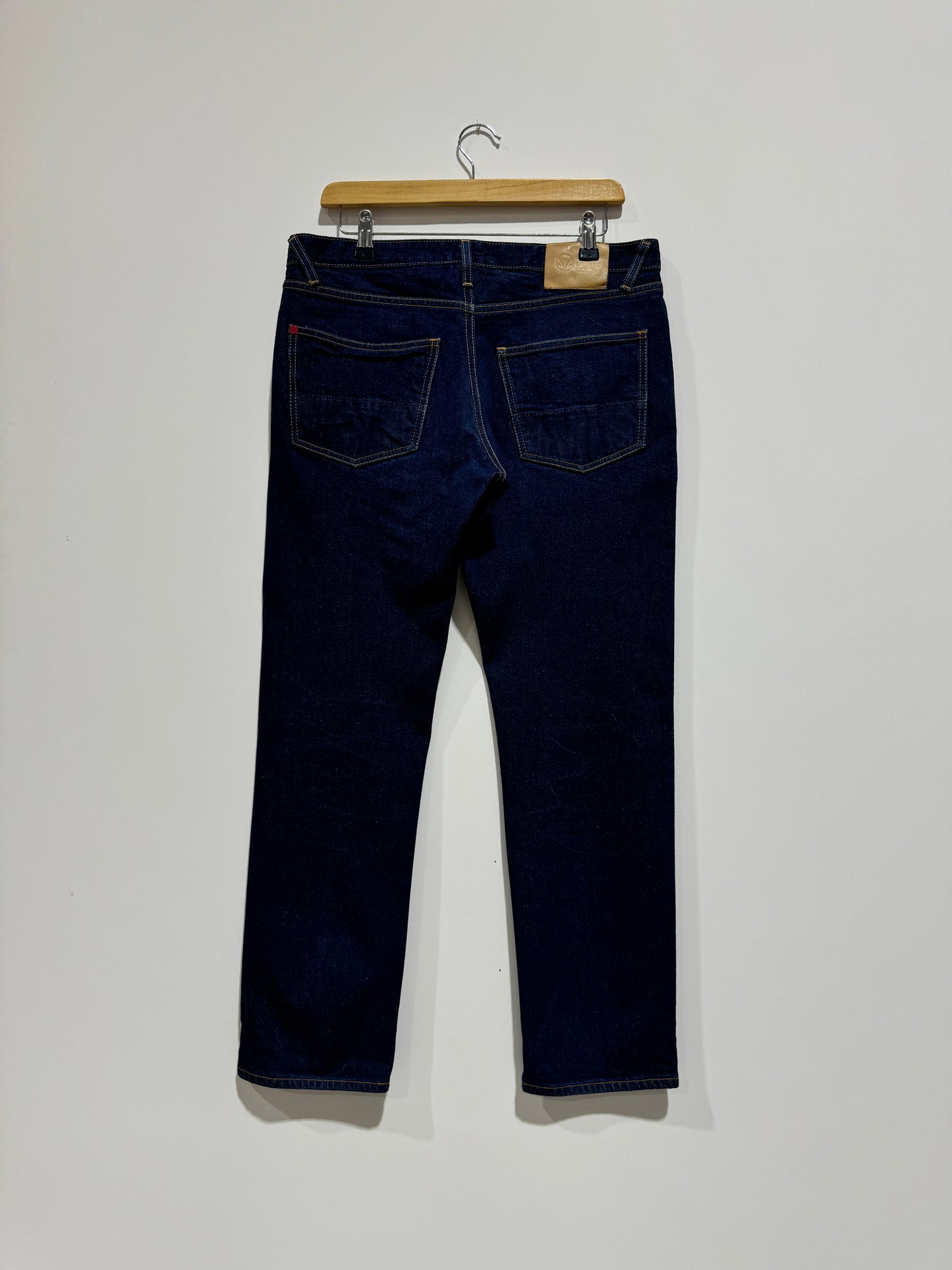 DJB0135 - Slim - W33 L28