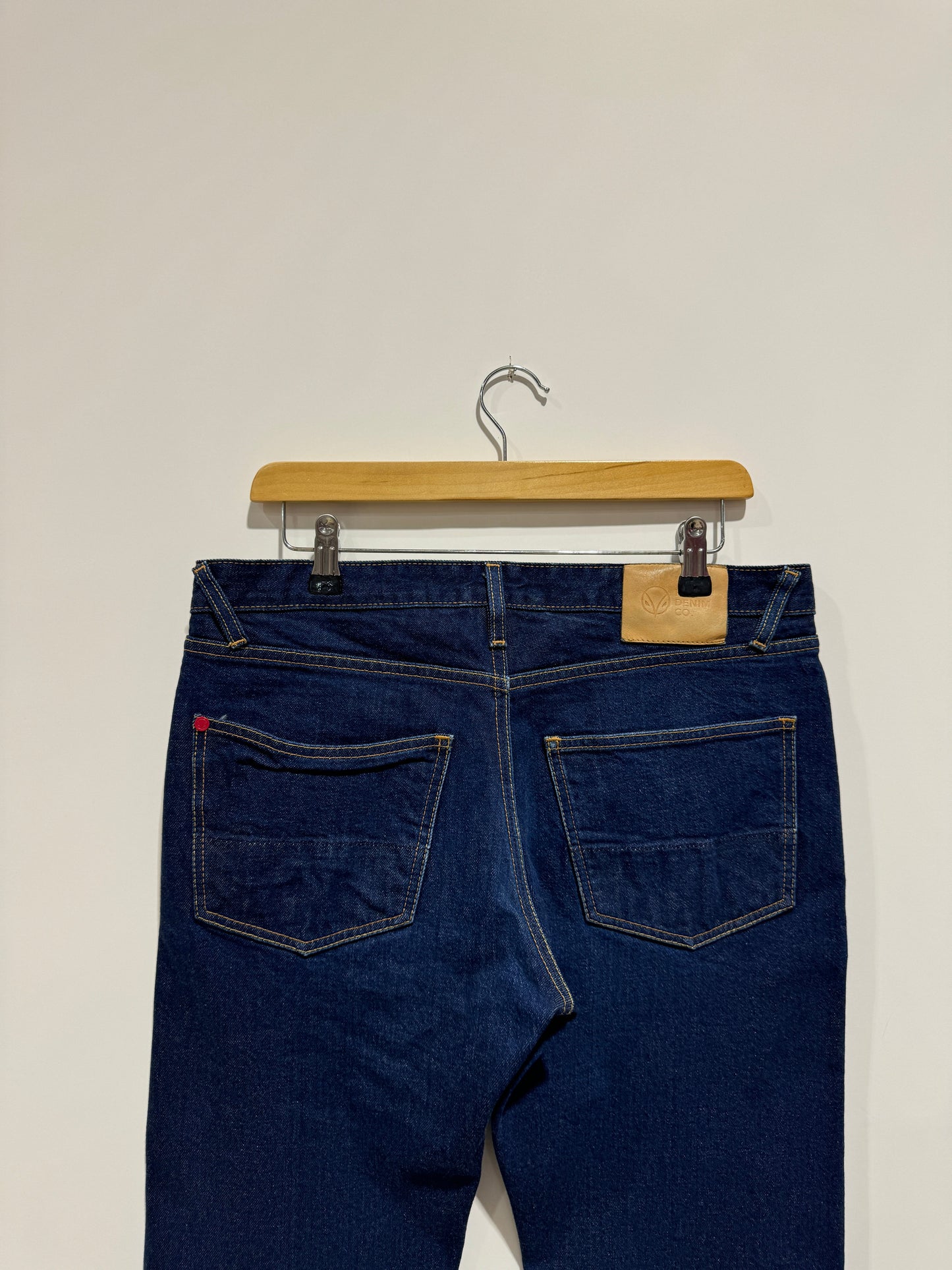 DJB0135 - Slim - W33 L28