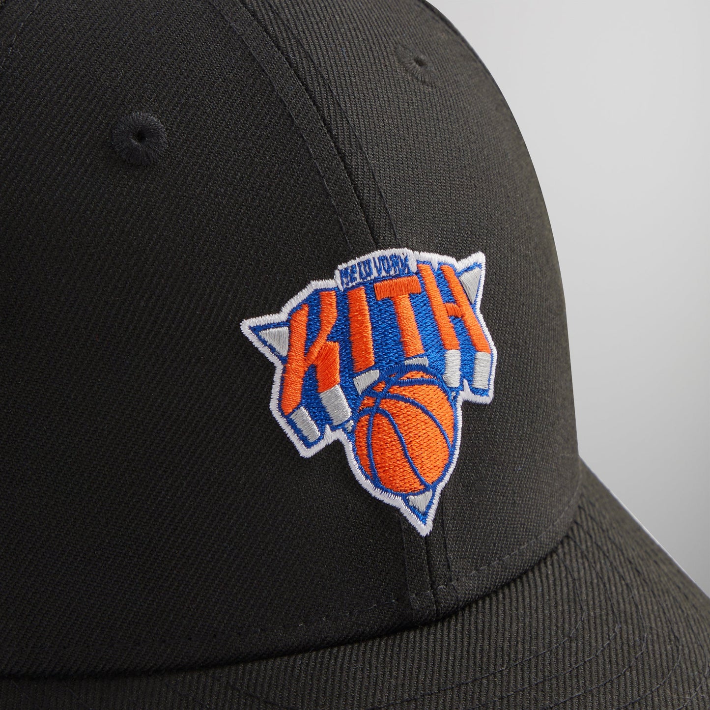 Kith & New Era for the New York Knicks Logo Low Profile 59FIFTY Fitted - Black