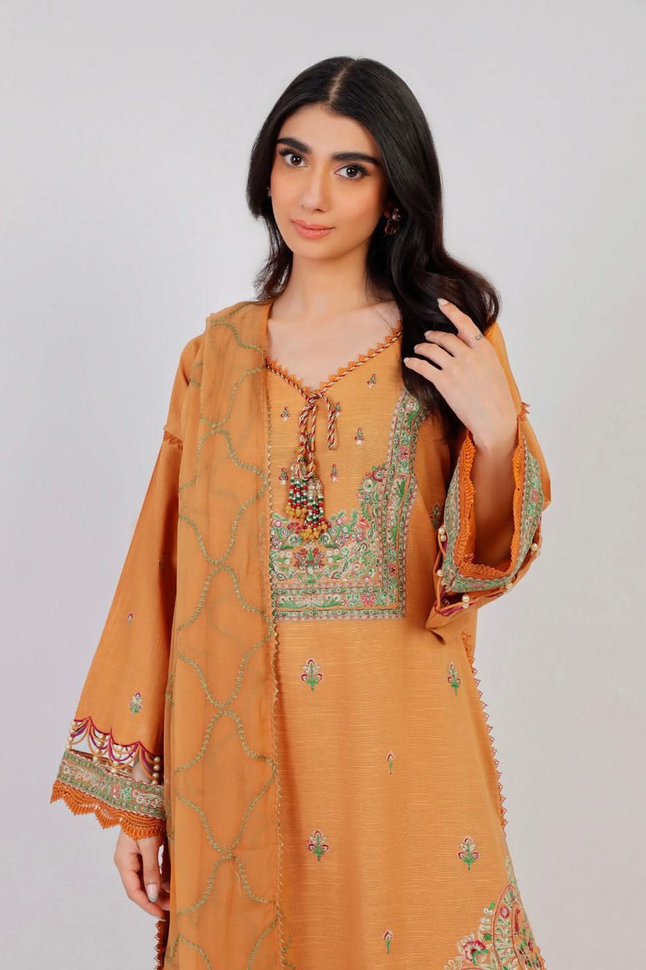 3 Pc Embroidered Khaddar Shirt With Chiffon Dupatta