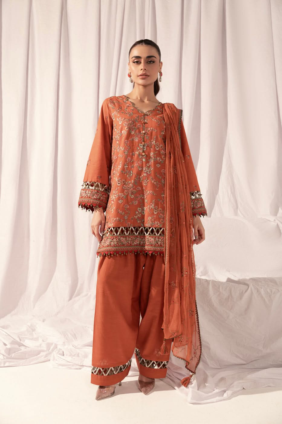 3 Pc Embroidered Khaddar Suit With Chiffon Dupatta