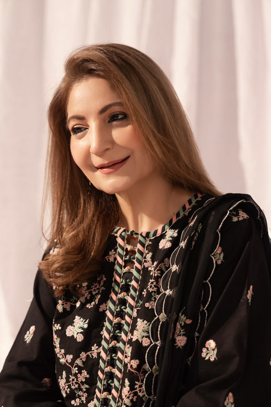 3 Pc Embroidered Khaddar Suit With Chiffon Dupatta