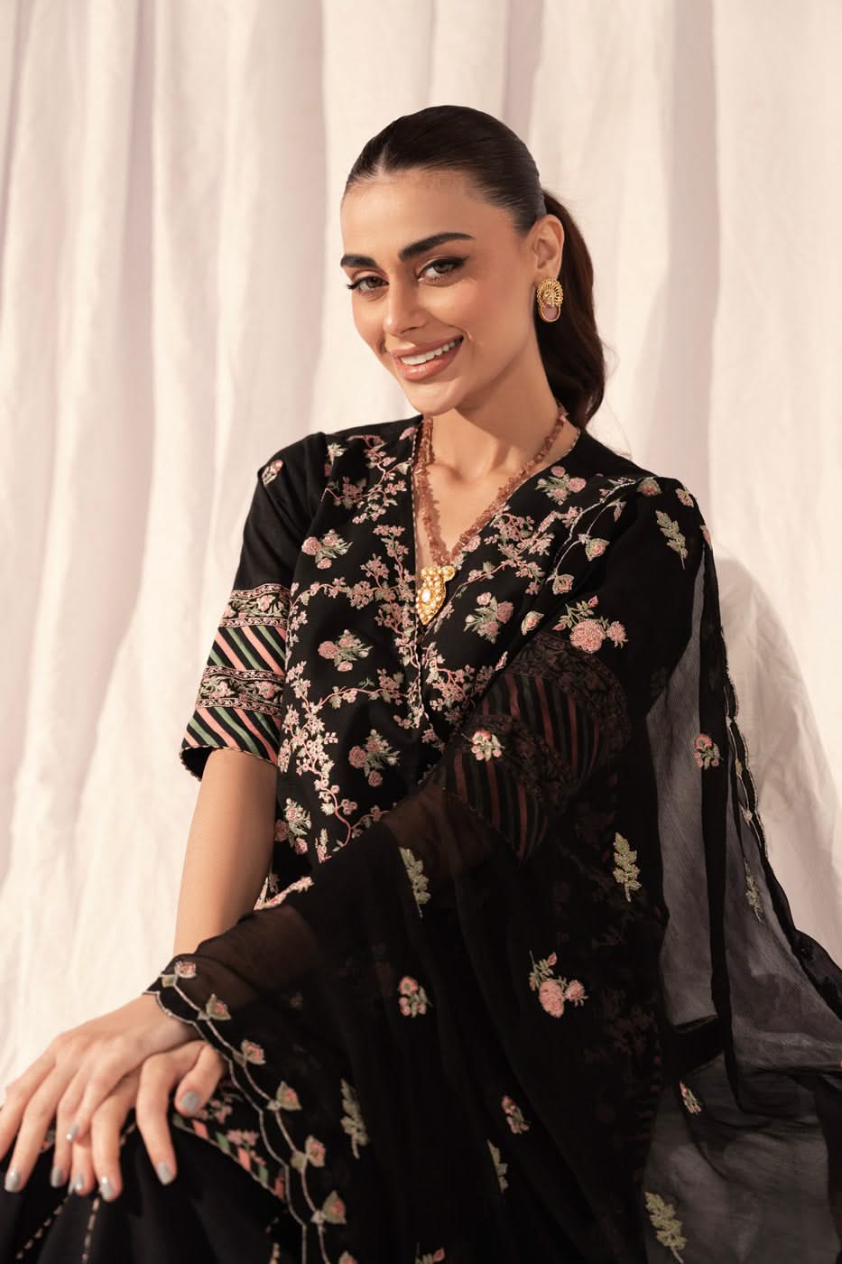 3 Pc Embroidered Khaddar Suit With Chiffon Dupatta