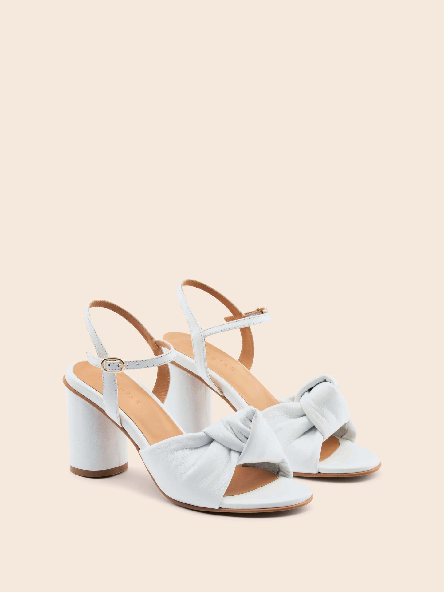 Noto White Heel