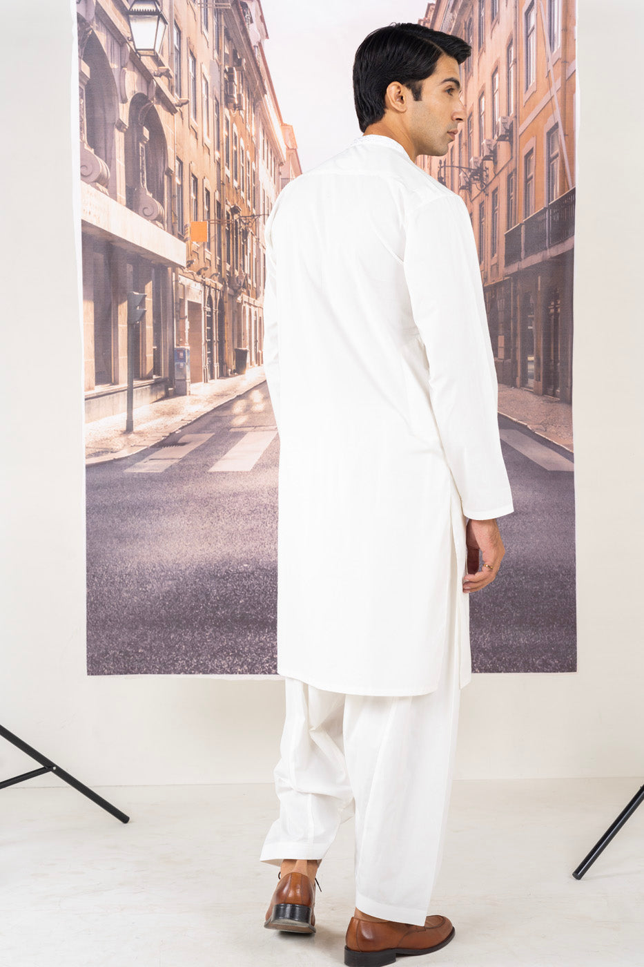 Latha Shalwar