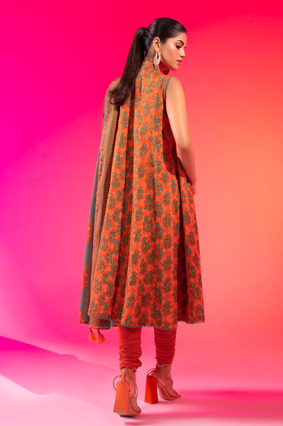 2 Pc Printed Lawn Suit With Silver Lawn Dupatta