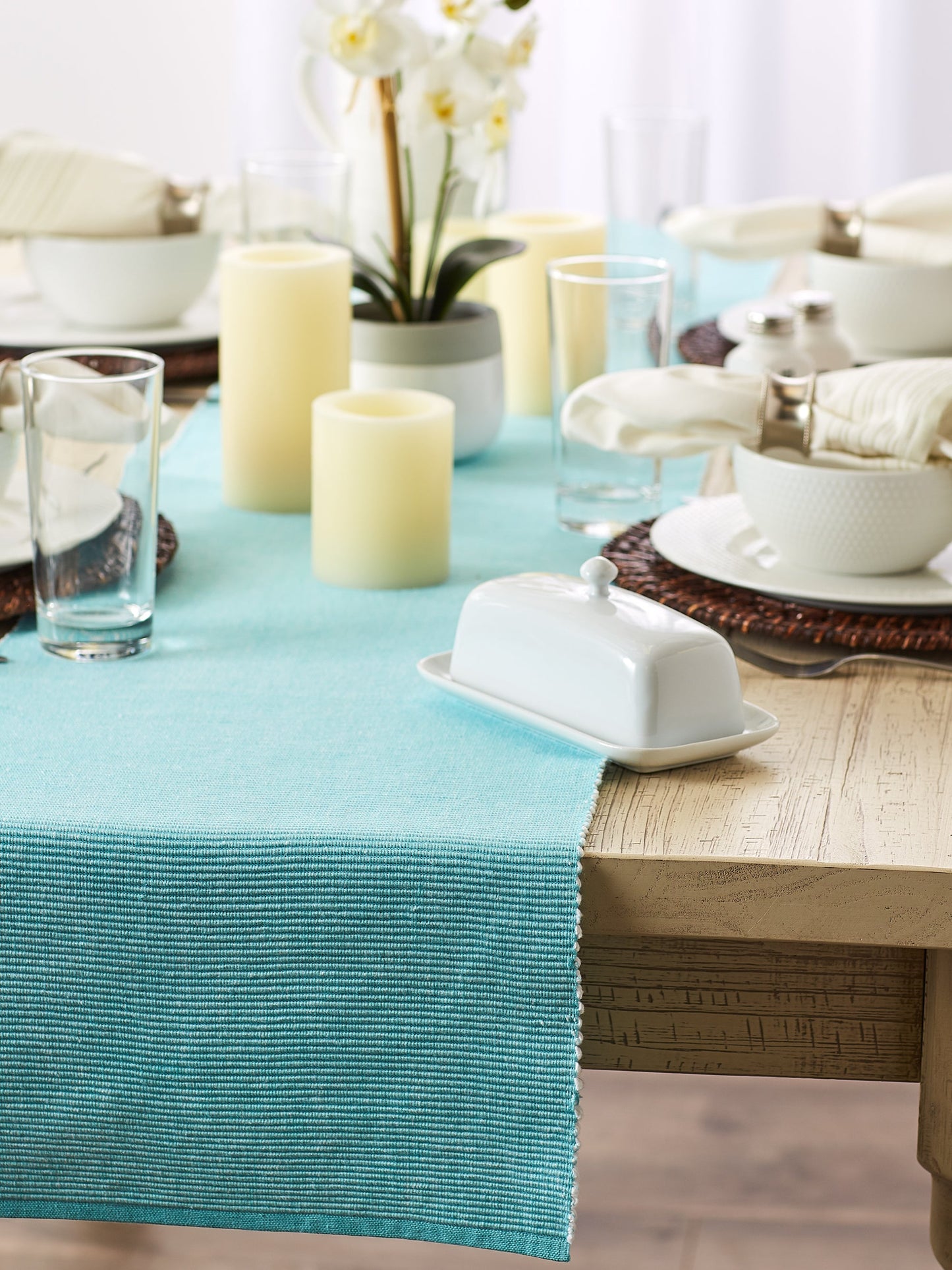 Aqua/White 2-Tone Ribbed Table Runner 13X108