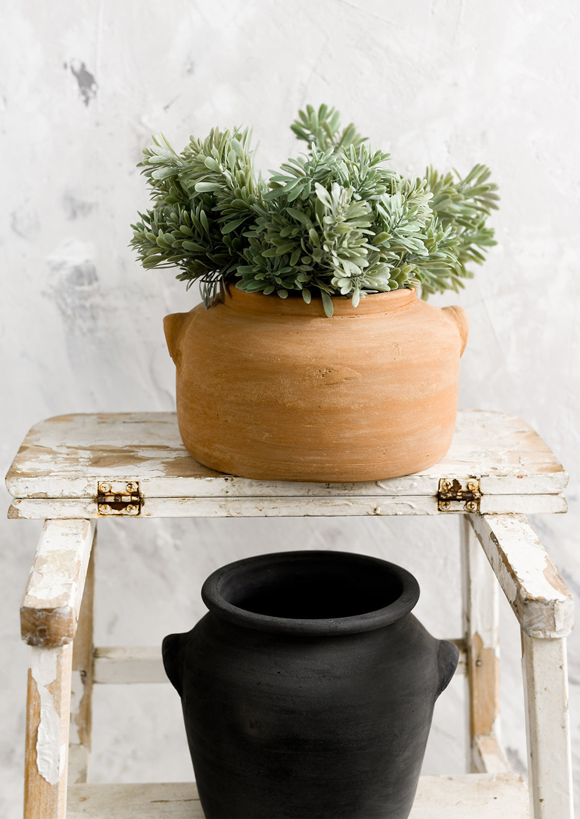 Antika Clay Pot