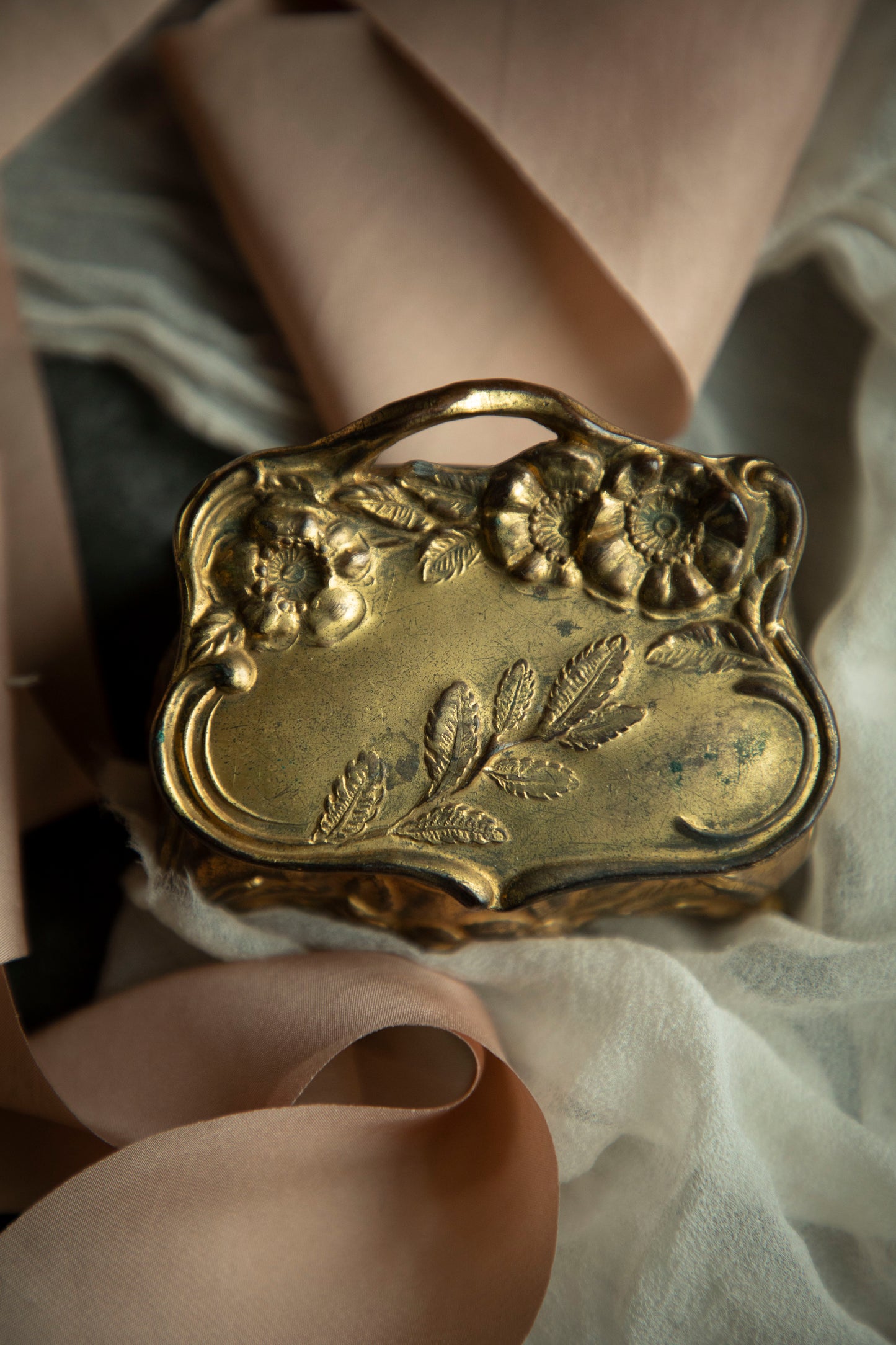 Vintage Victorian Trinket Box