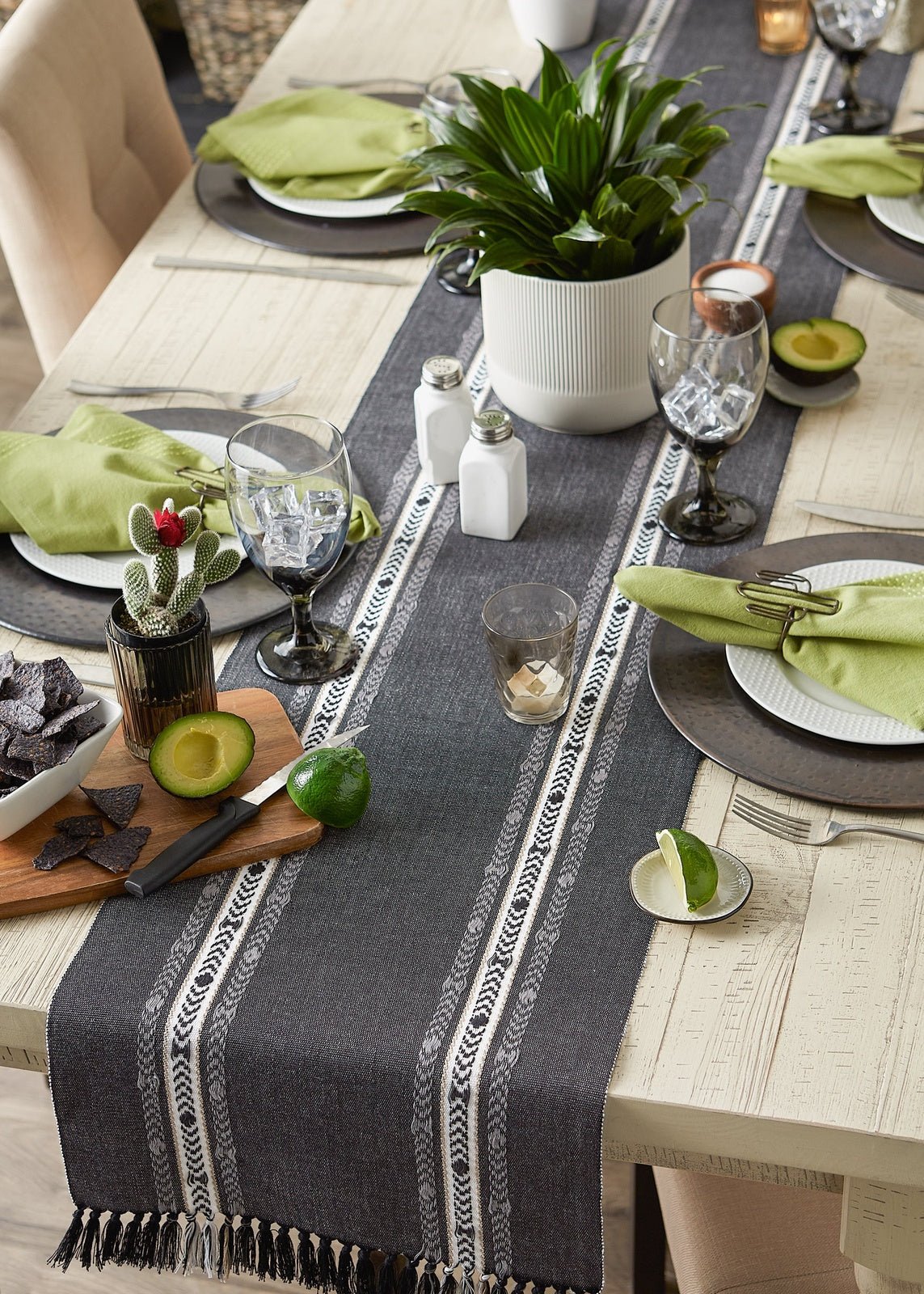 Black Dobby Striped Fringe Ribbed Table Runner