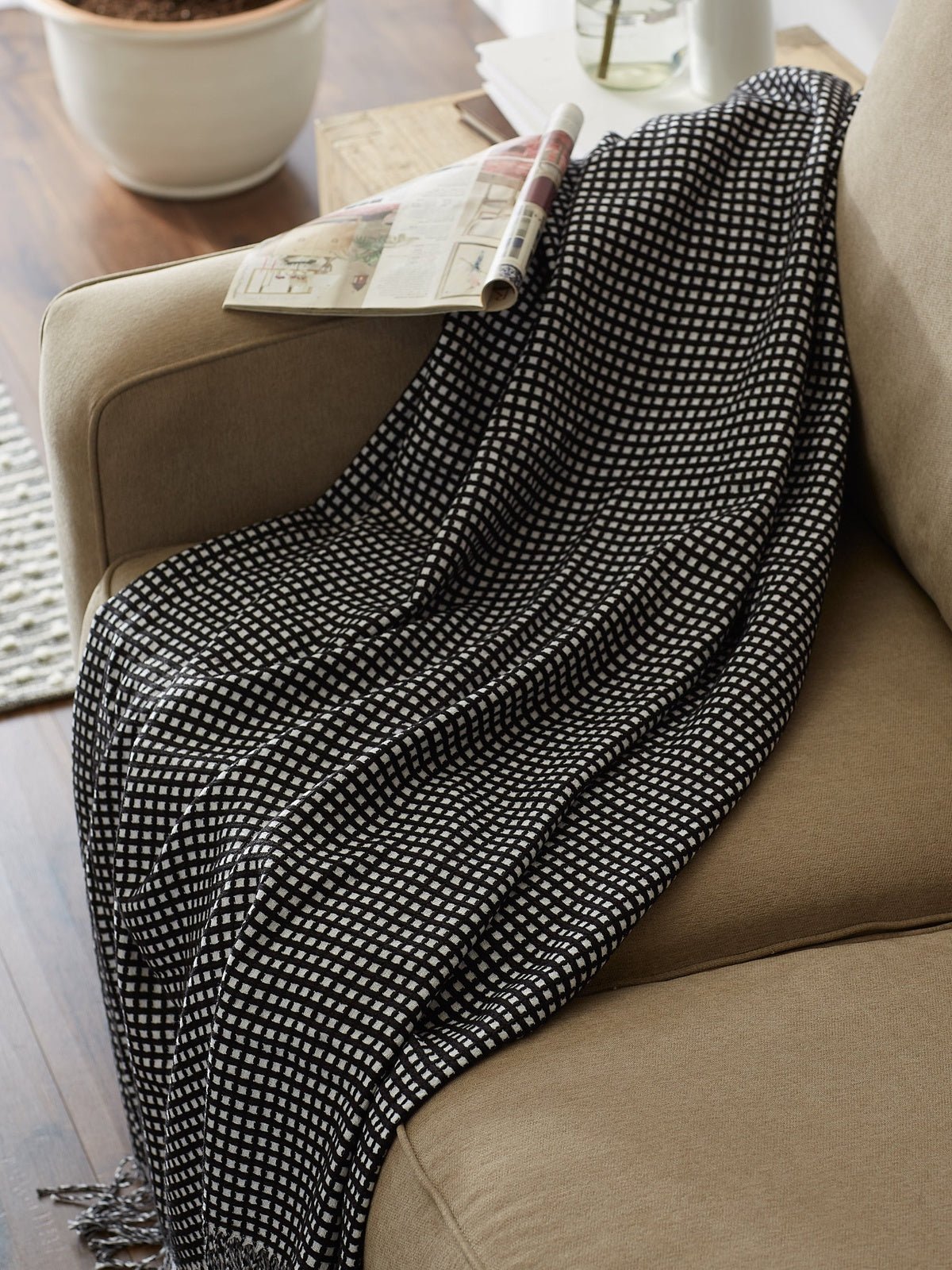 Black & White Waffle Knit Throw
