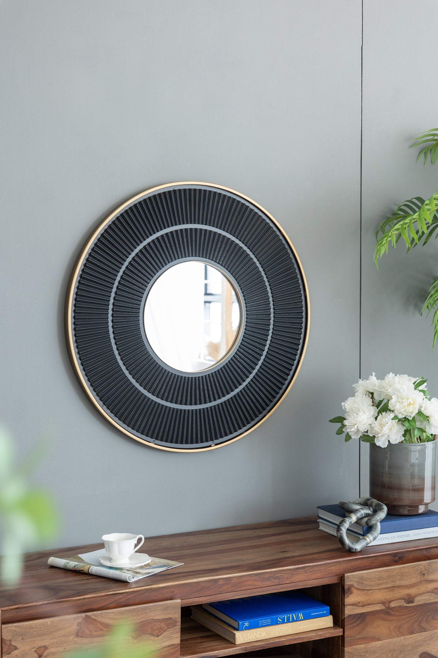 Round Wall Mirror with Carved Pleated Pattern