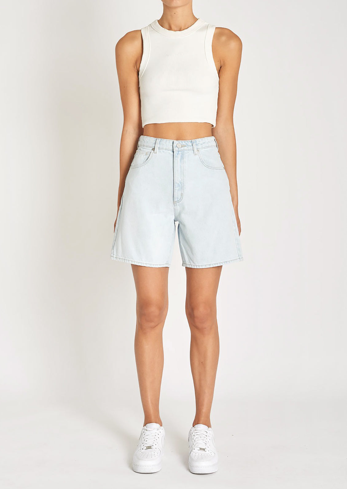 Carrie Short in Lilly Bleached