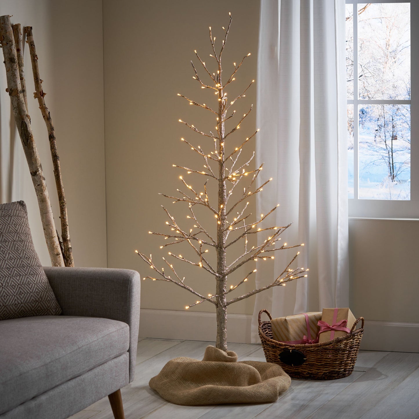Nyris 5 ft Paper LED Tree