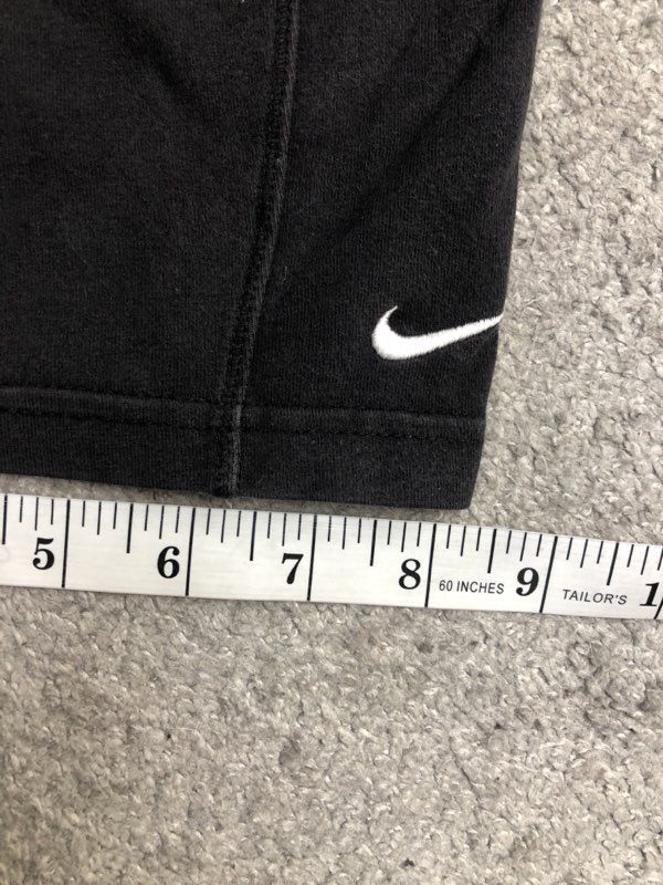 Nike Shorts Mens Medium Black Bermuda Activewear Running Traing Embroidered Logo