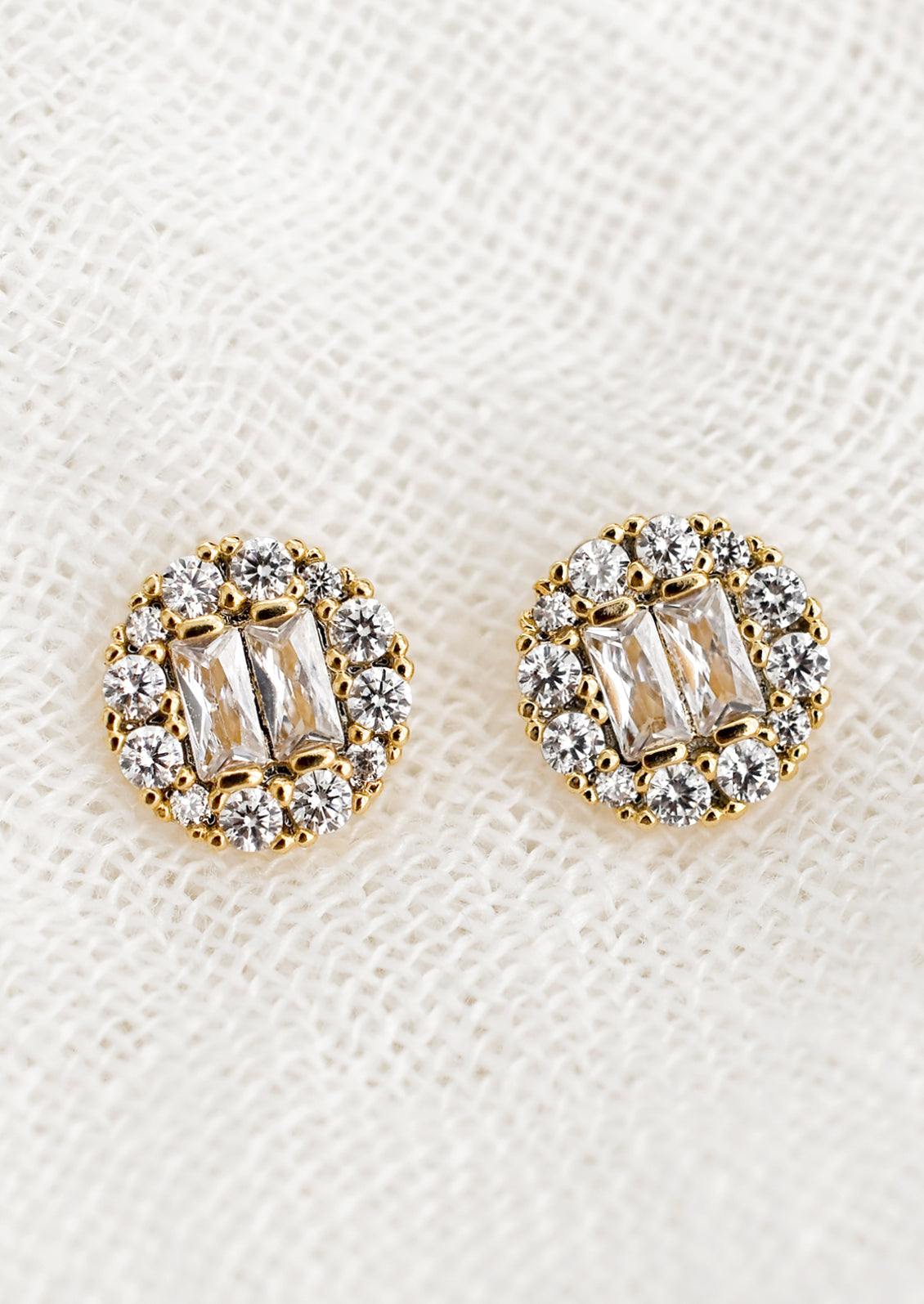 Circle Pavé Stud Earrings