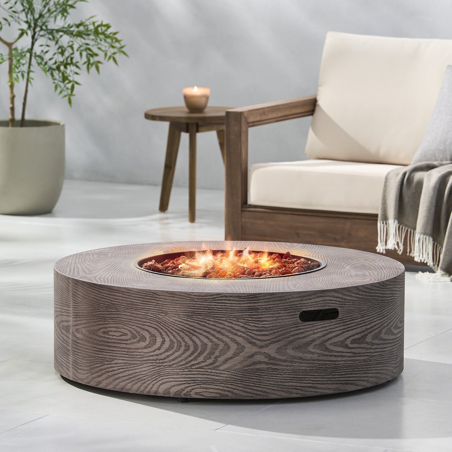 Outdoor Round Firepit with Iron Frame