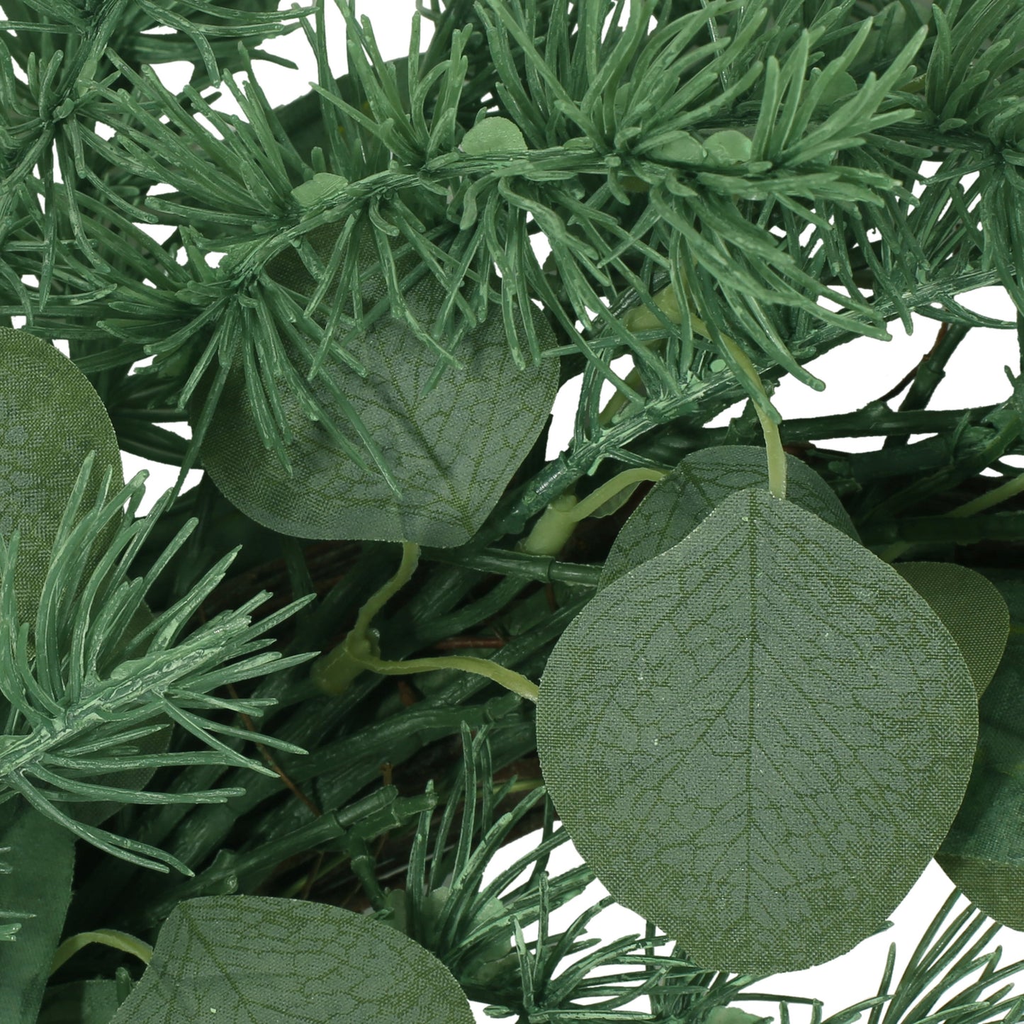 Xorin 24.5-inch Leaves Wreath