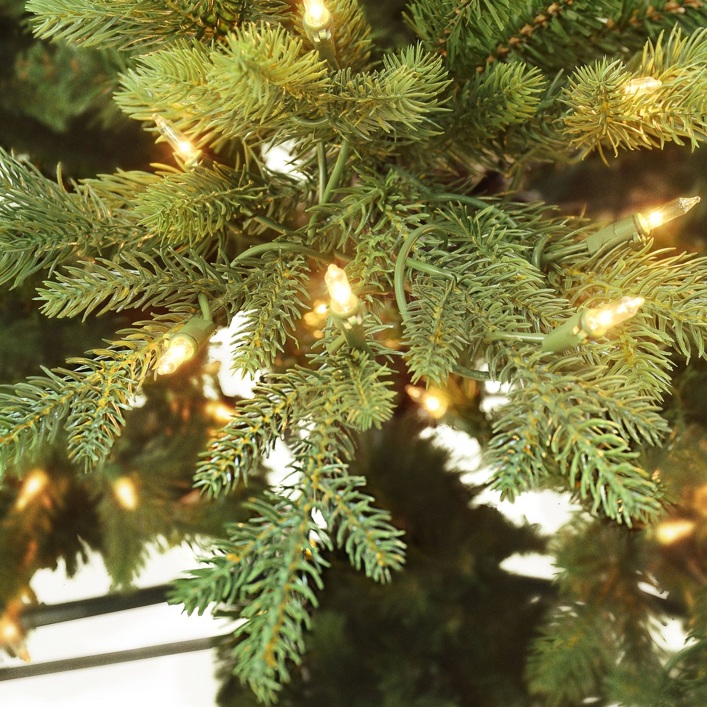 7.5 ft Pre-Lit Balsam Fir Artificial Christmas Tree with 800 UL Clear Lights On/Off Foot Pedal Metal Stand