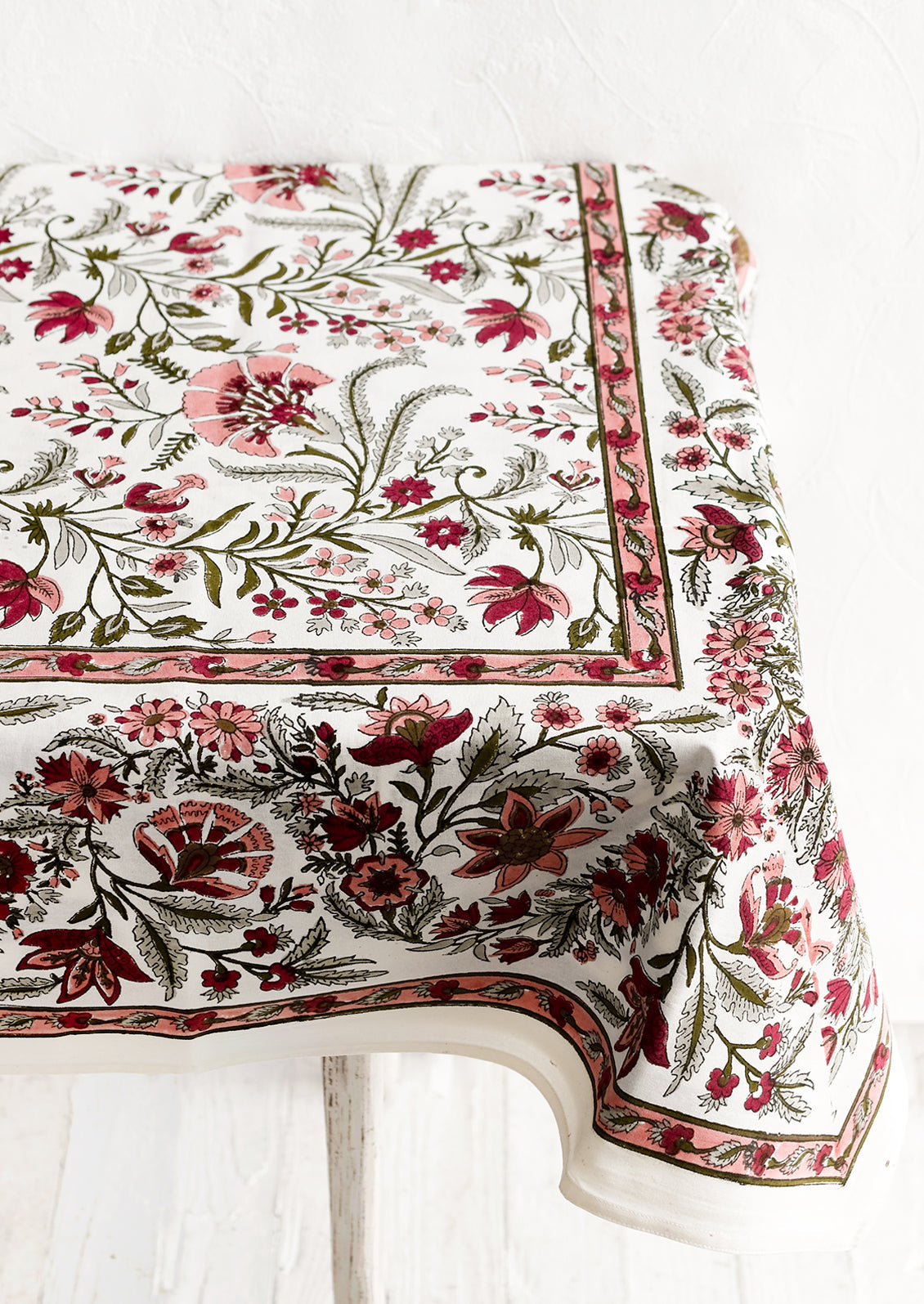 Dianthus Floral Tablecloth