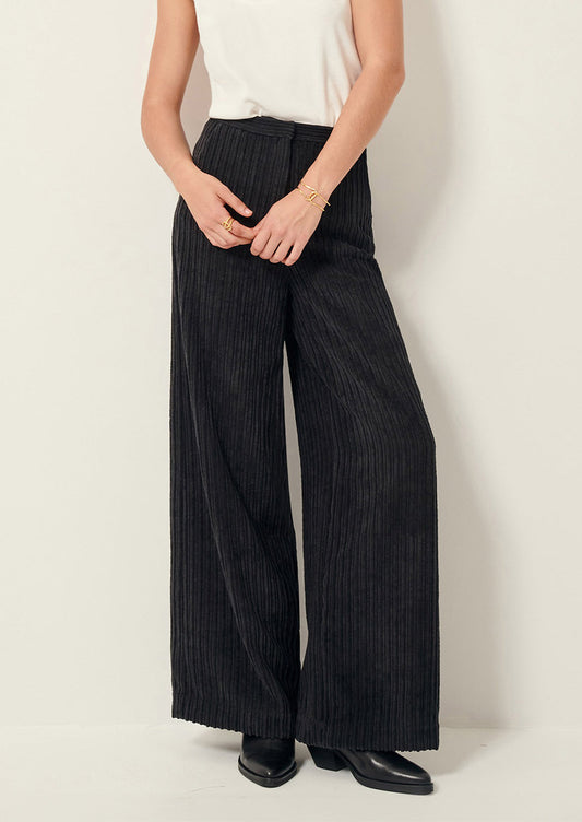 Cap East Corduroy Pant