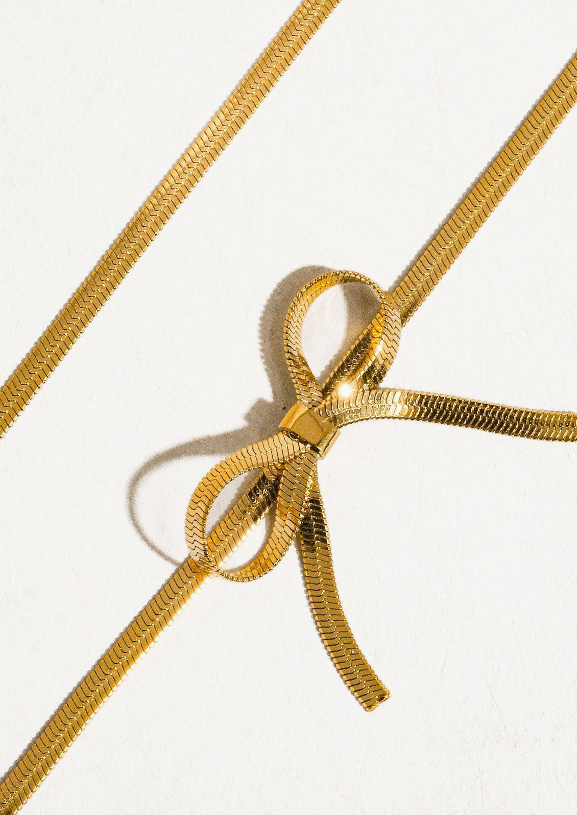 Snake Chain Bow Choker