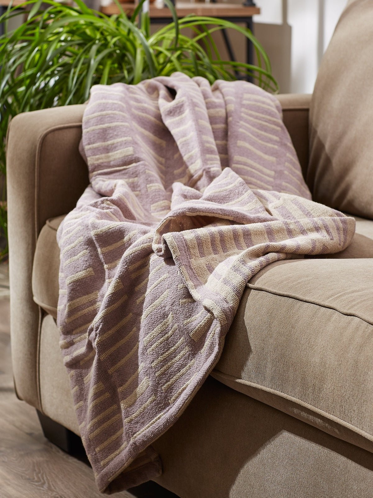 Dusty Lilac Urban Jacquard Throw