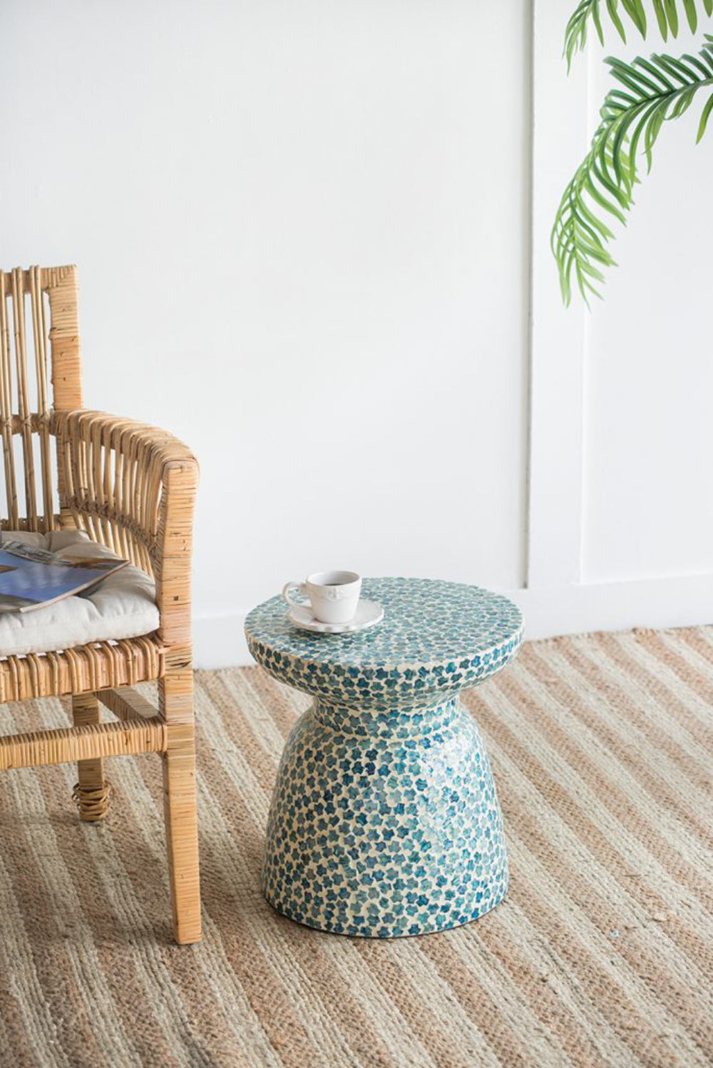 Outdoor Round Side Table with Chalice Shape
