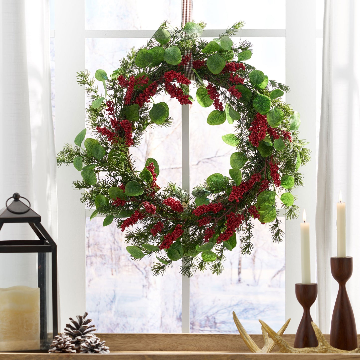 Jalro 25.5-inch Leaves/Berry Wreath