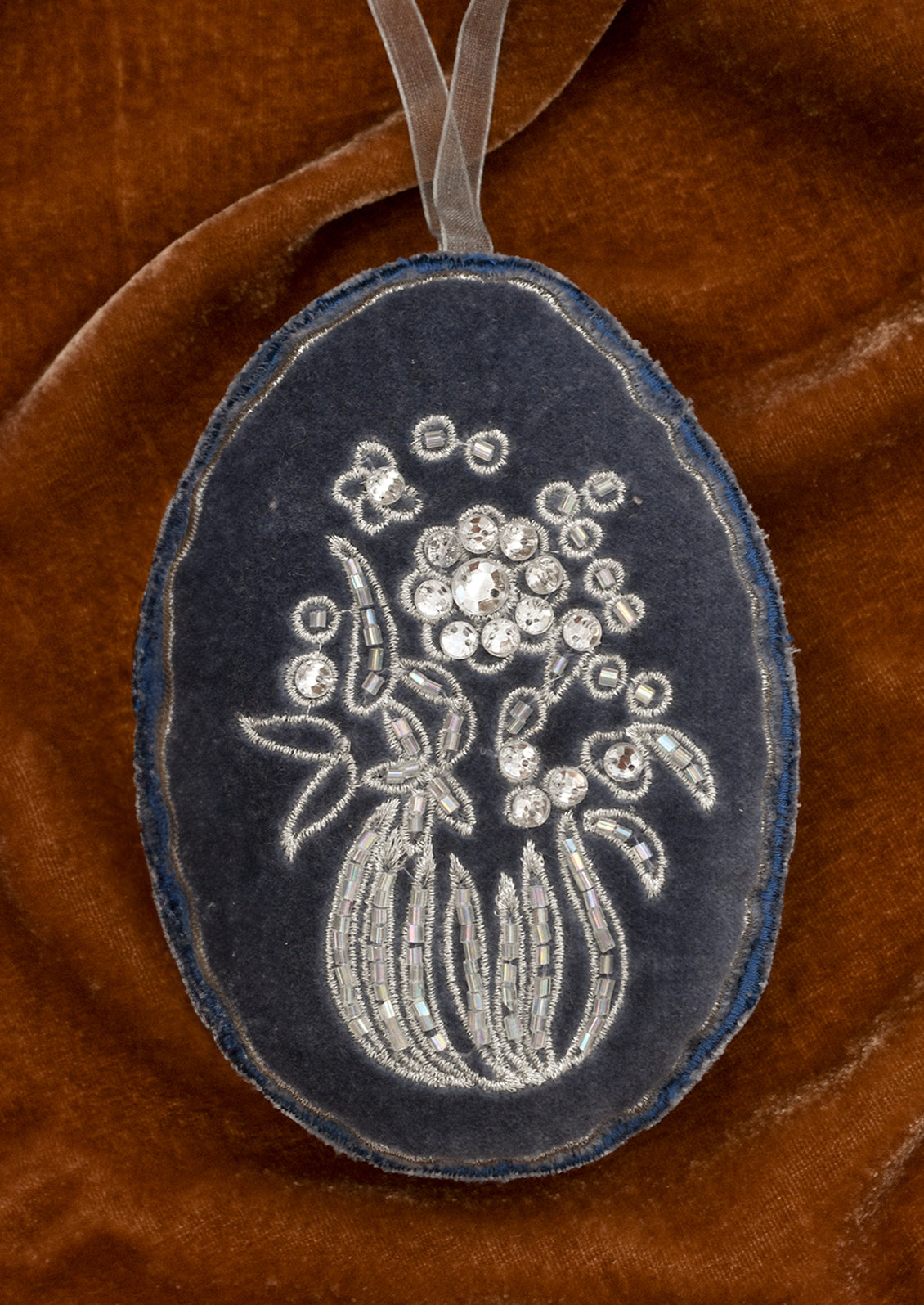 Flower Vase Velvet Ornament