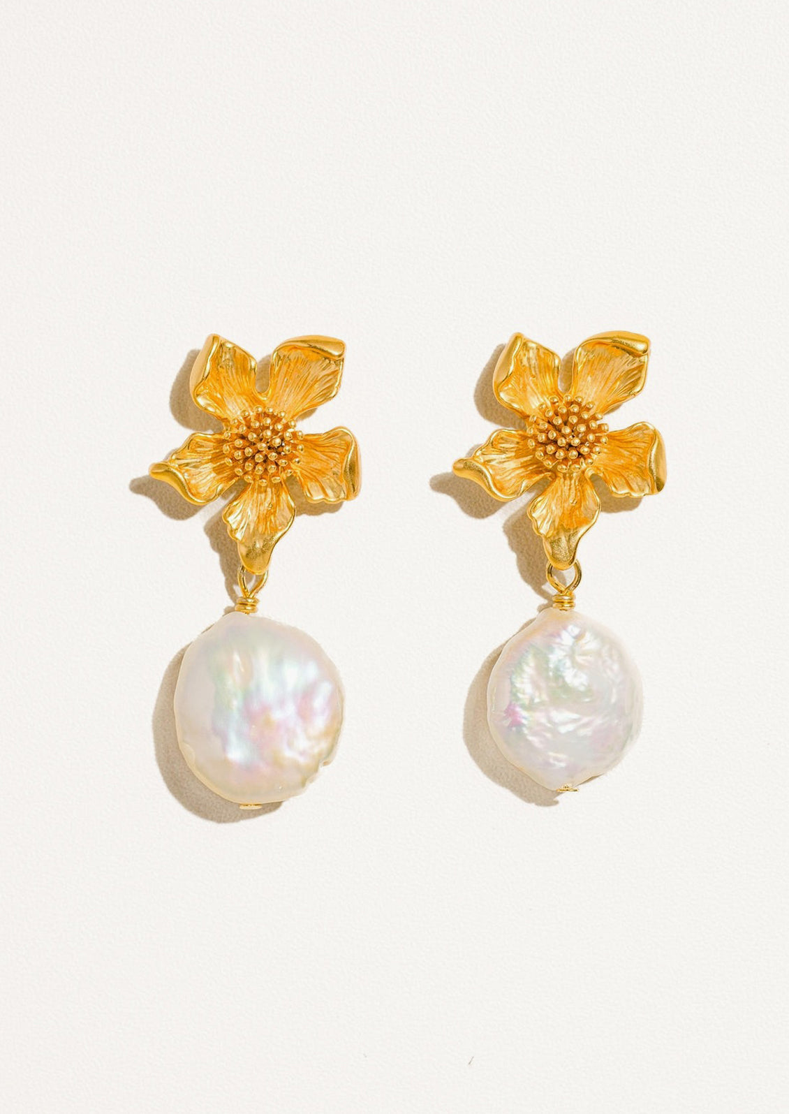 Gardenia Pearl Earrings