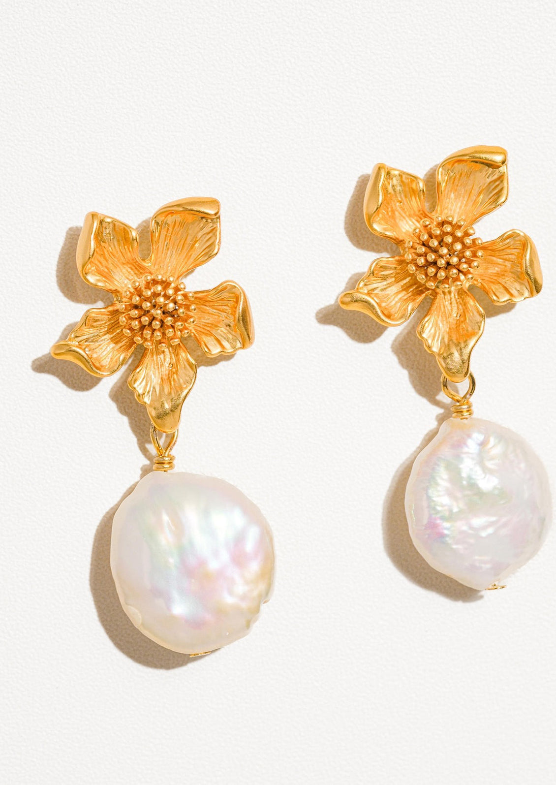 Gardenia Pearl Earrings