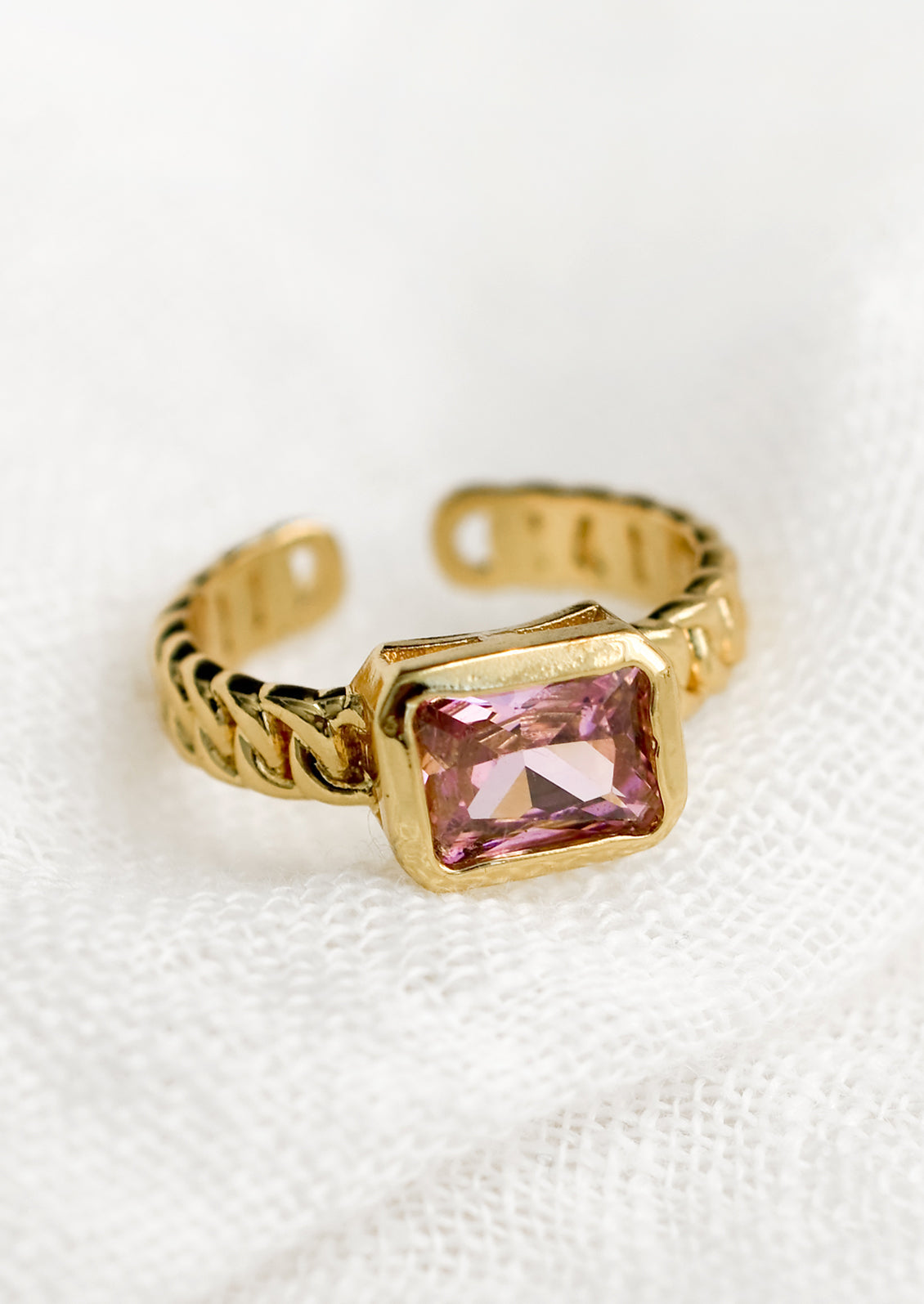 Gem Chainlink Ring