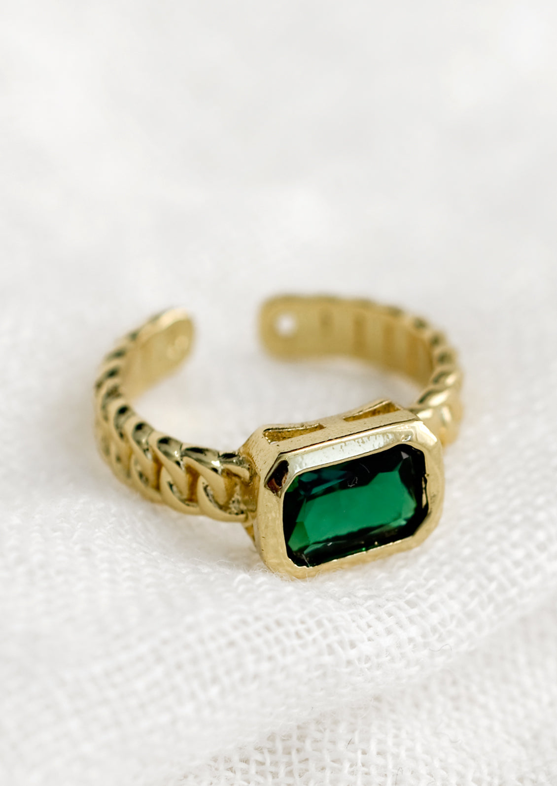 Gem Chainlink Ring