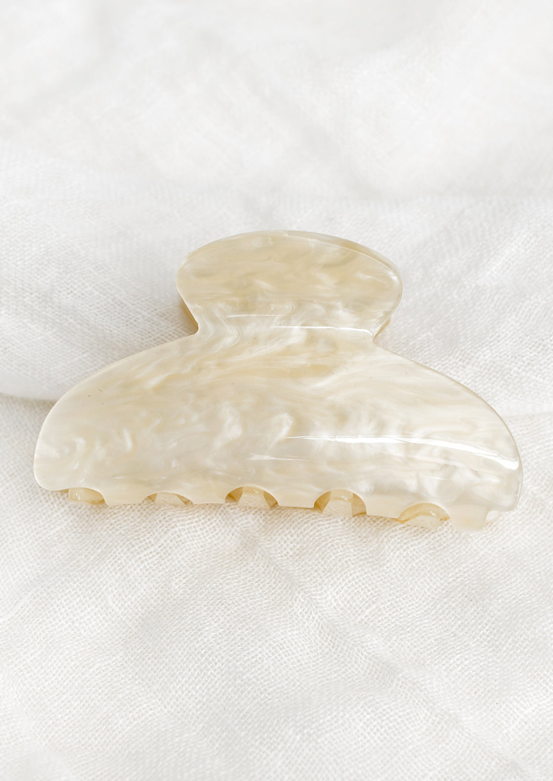 Pearlized Hair Claw