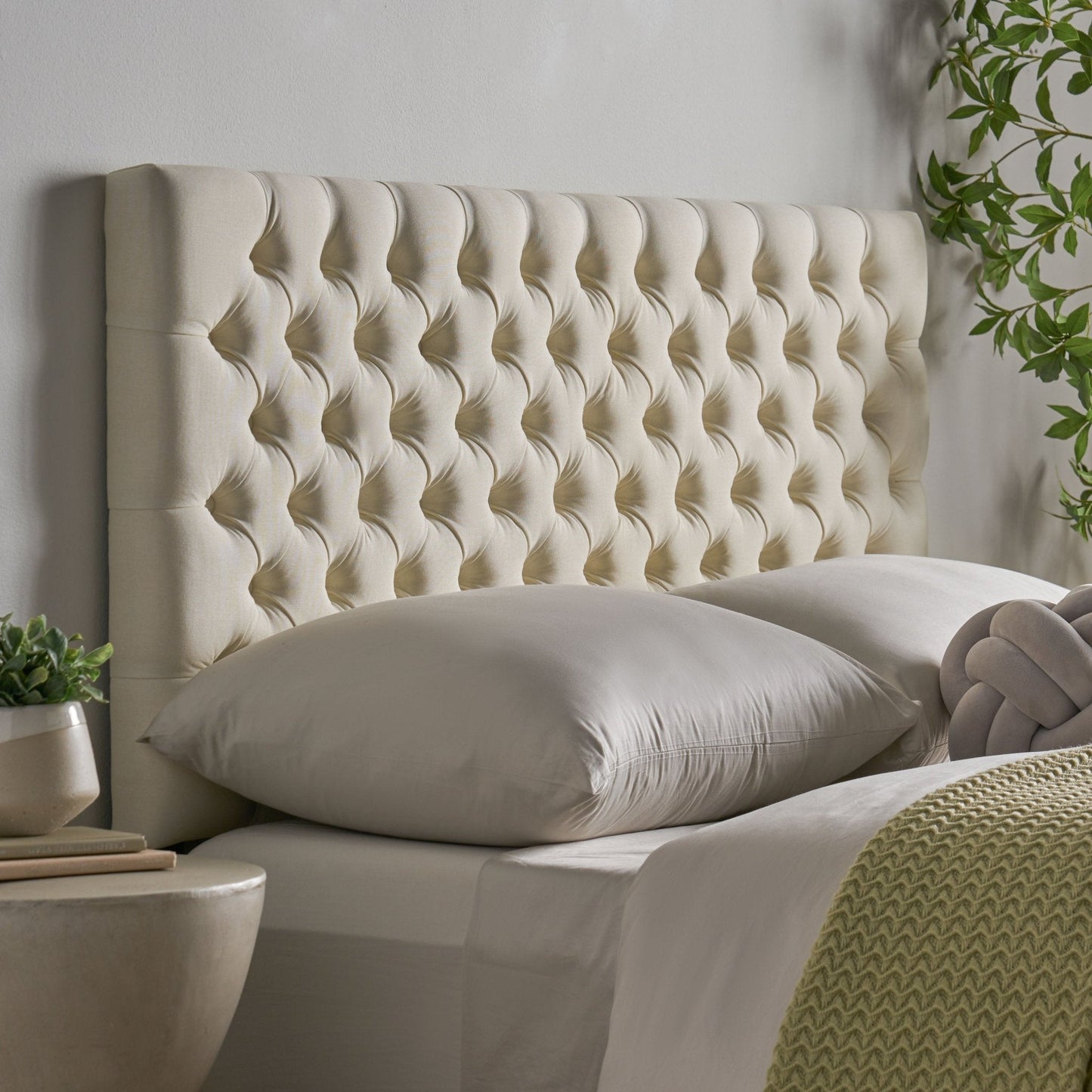 Headboard with Diamond Tufted Design