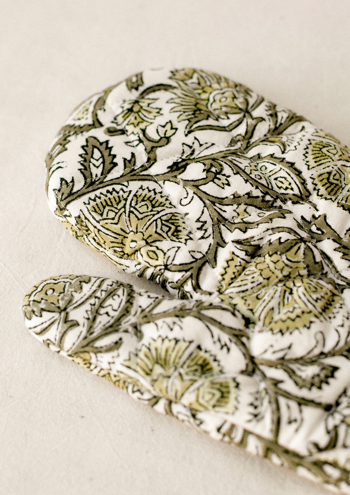 Hera Block Print Oven Mitt