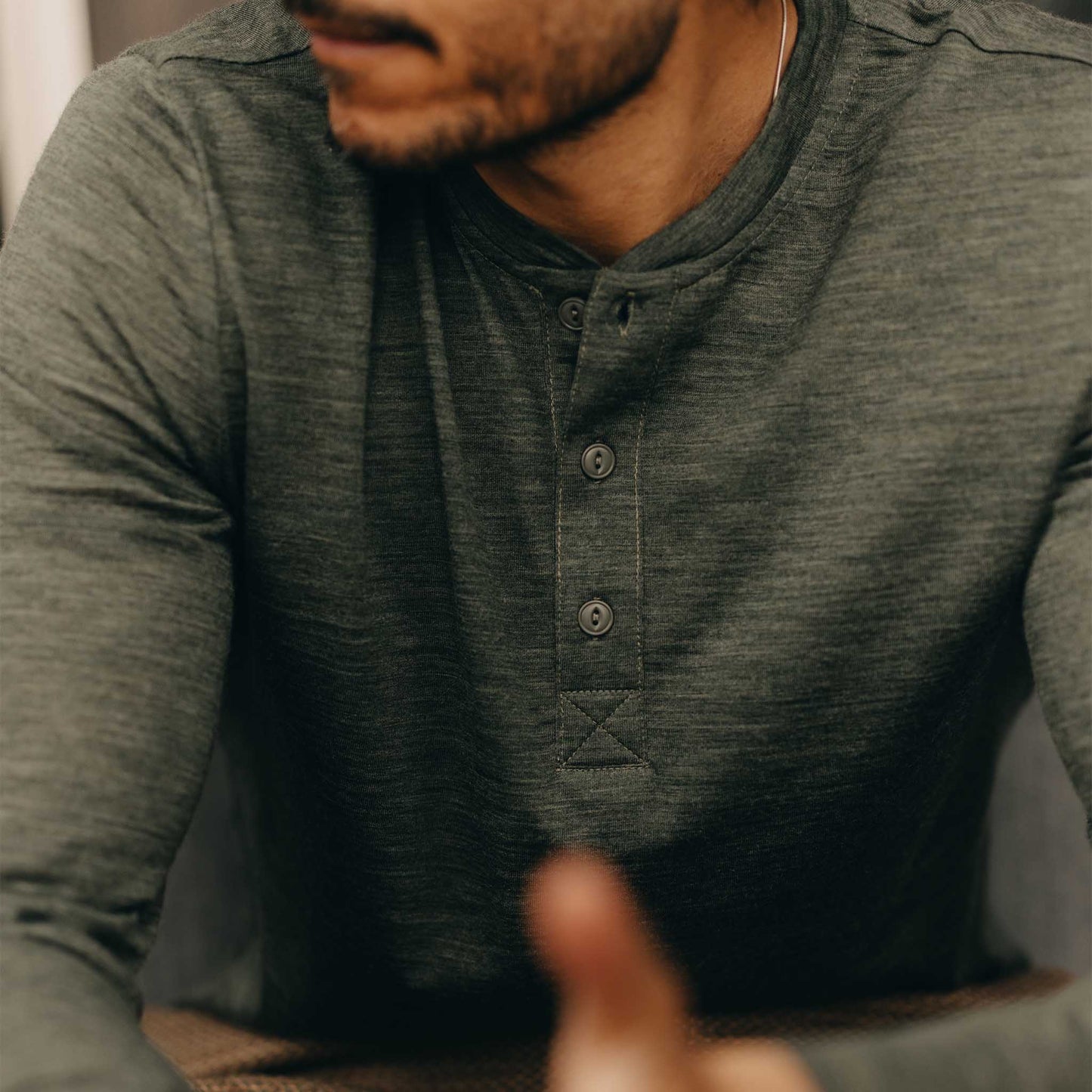 The Merino Henley in Heather Army