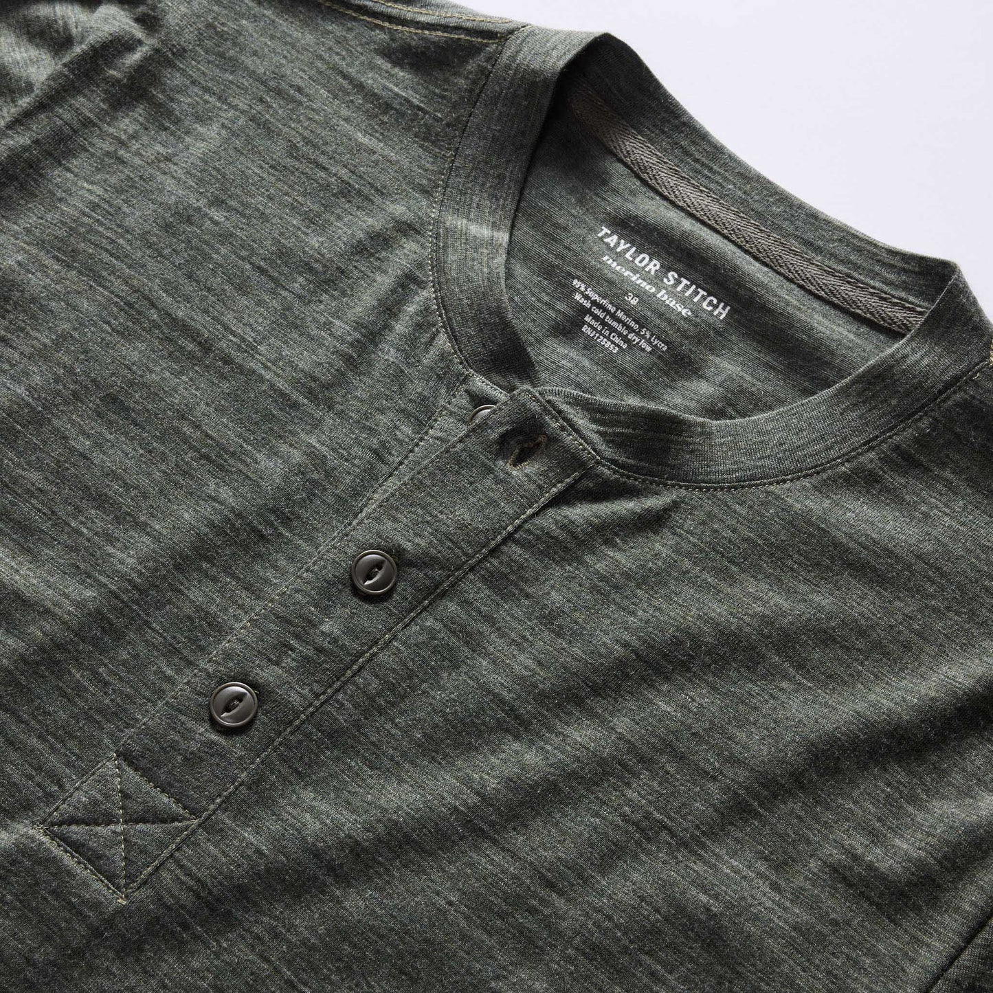 The Merino Henley in Heather Army