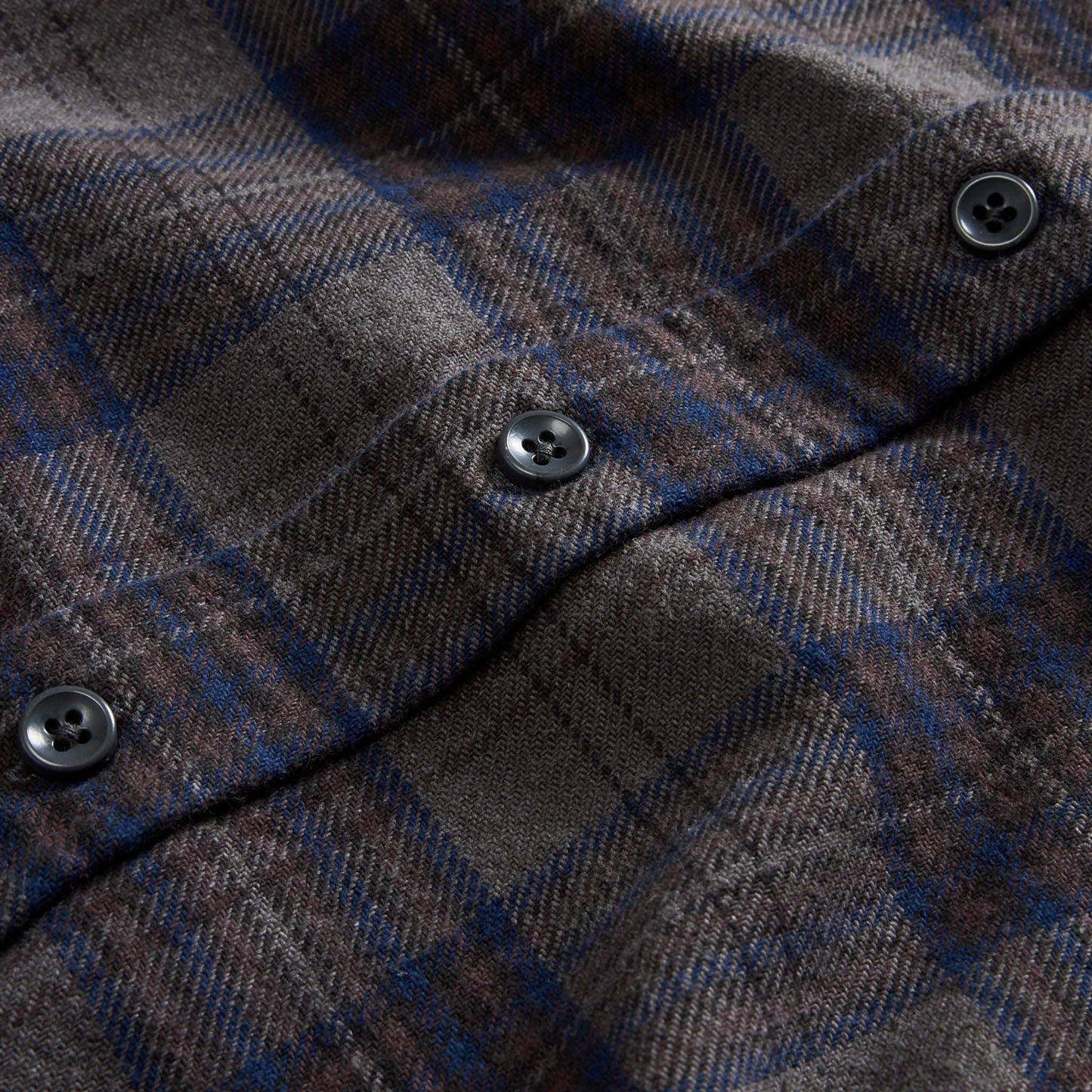 The Ledge Shirt in Heather Granite Plaid