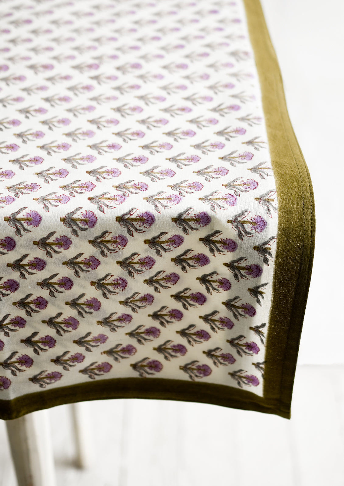 Jardin Floral Tablecloth
