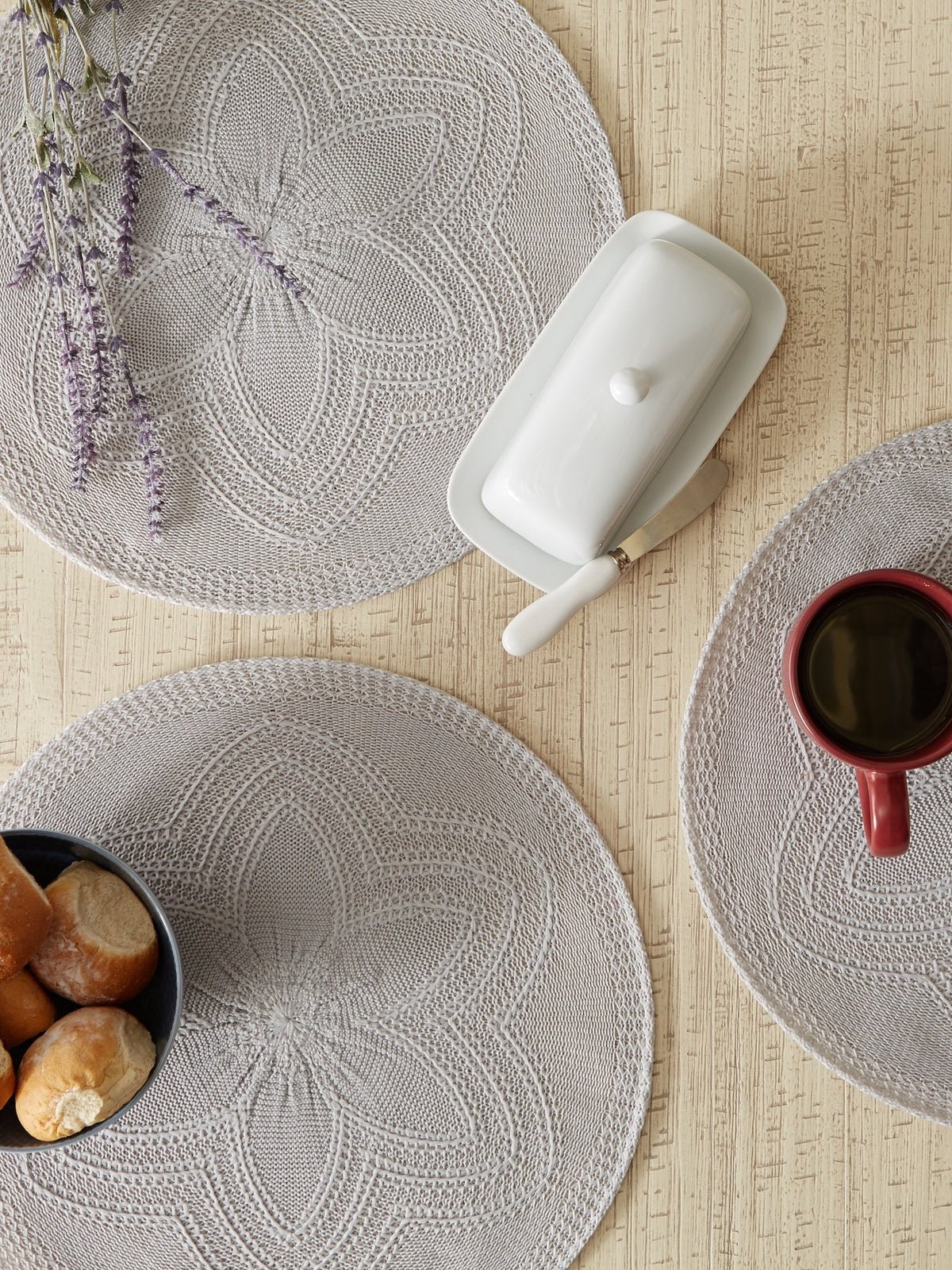 Light Gray Floral Pp Woven Round Placemats, Set Of 6