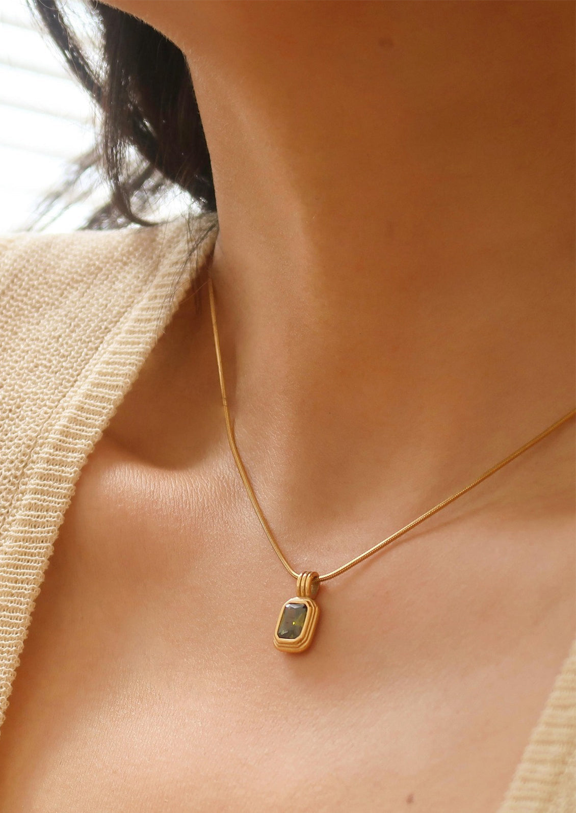 Maeve Pendant Necklace