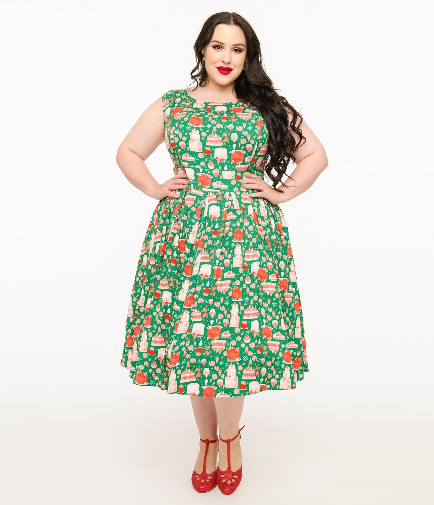 Miss Lulo Plus Size 1950s Green & Red Holiday Cake Lily Swing Dress