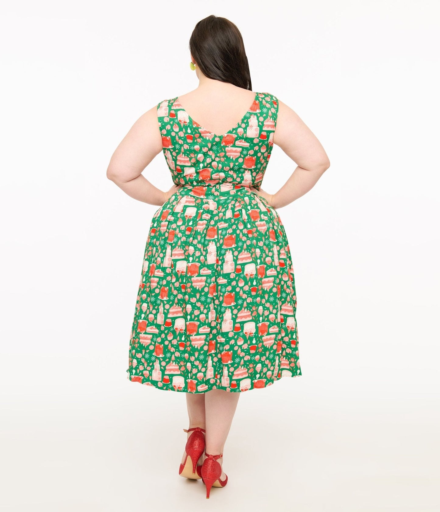 Miss Lulo Plus Size 1950s Green & Red Holiday Cake Lily Swing Dress