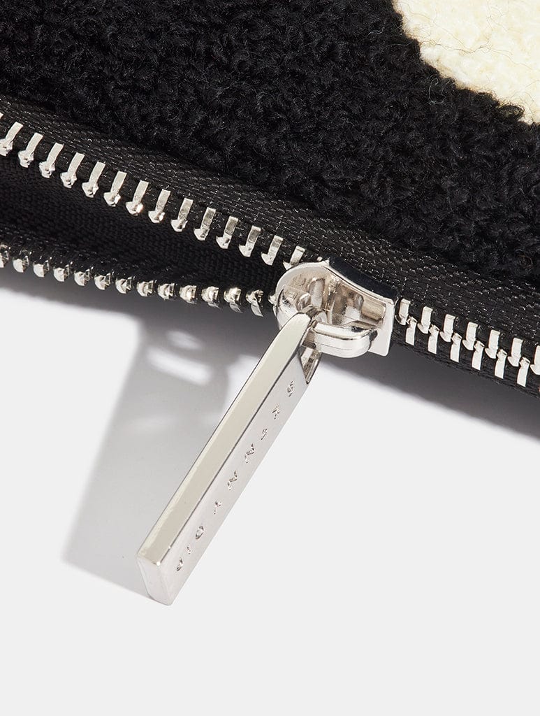 Monochrome Daisy Fuzzy Laptop Case