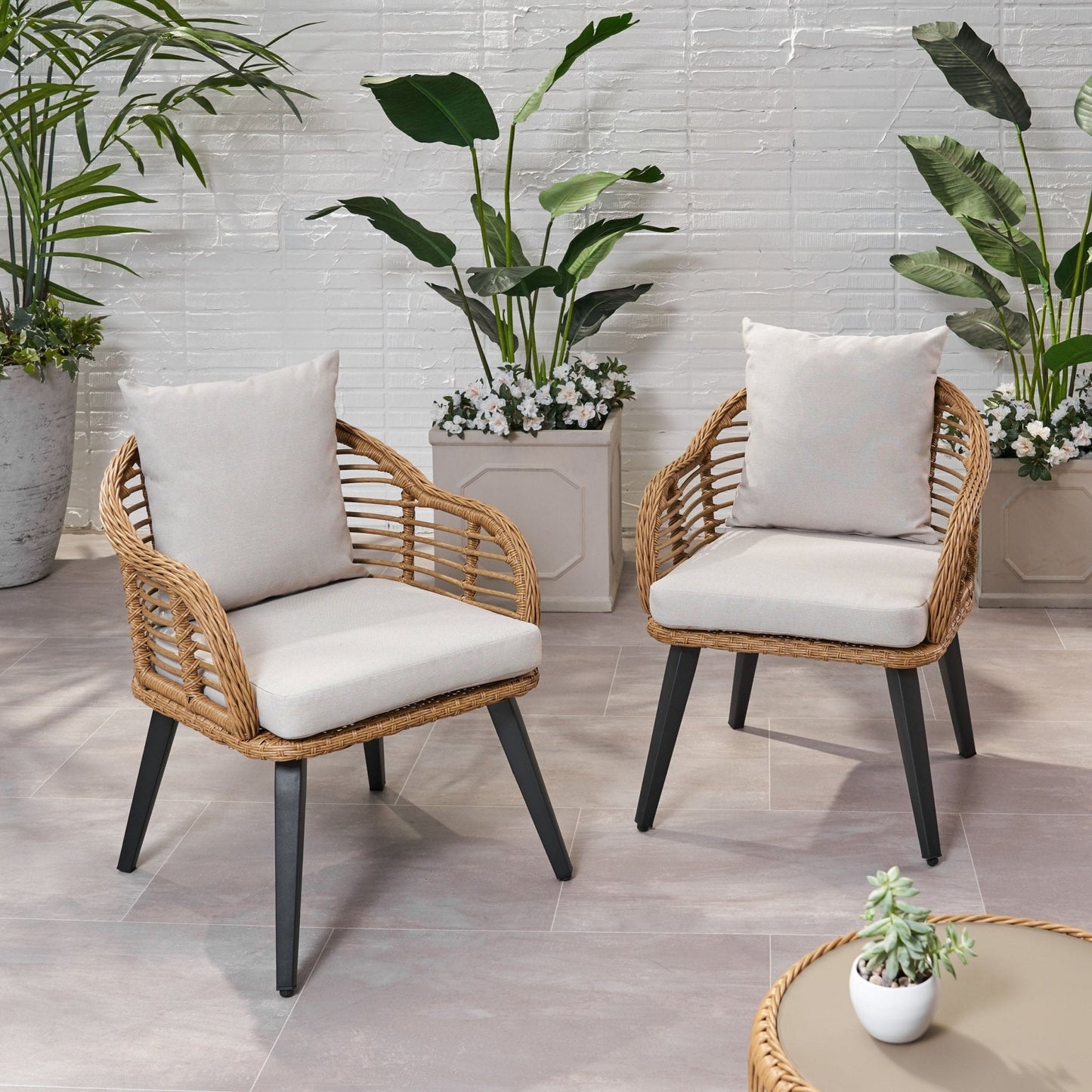 Outdoor Accent Chair with Aluminum Frame and Rattan Seating