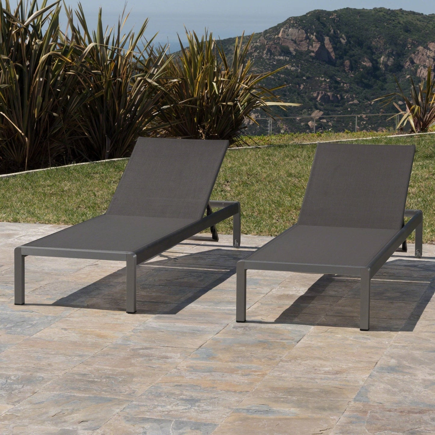 Outdoor Mesh Chaise Lounges with Rust-resistant Aluminum Frame, Set of 2